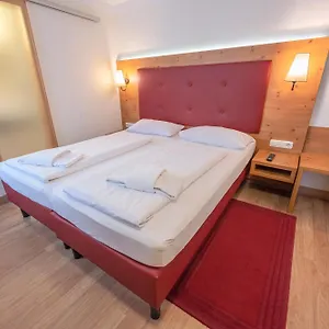 Otel Eder, Münih
