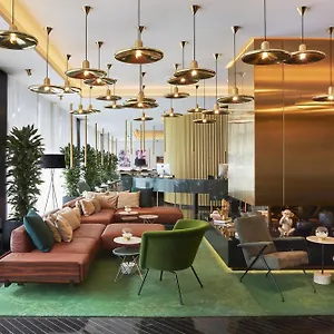 5* Hotel Roomers Munich, Autograph Collection